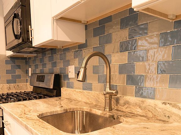 4th image of 1316 Adams St NE APT 1