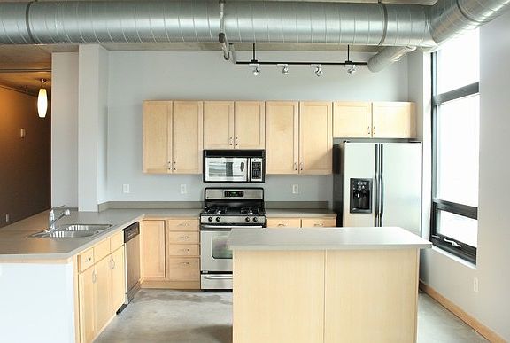 3rd image of 720 4th St N #214