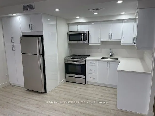 55 Centre Ave #702 — Photo 4