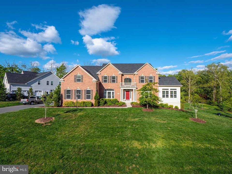 1st image of 8833 Chrisanthe Ct