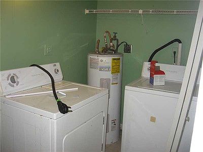 5th image of 2426 SE 17th St APT 102