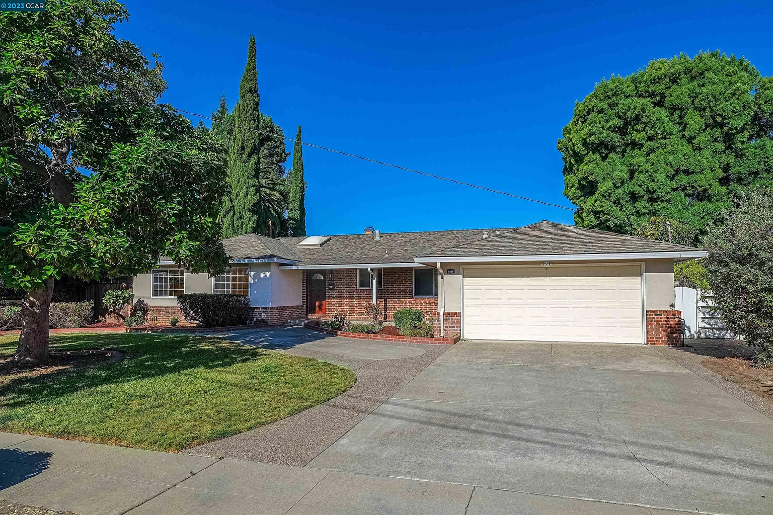 4559 Northdale Dr photo 1