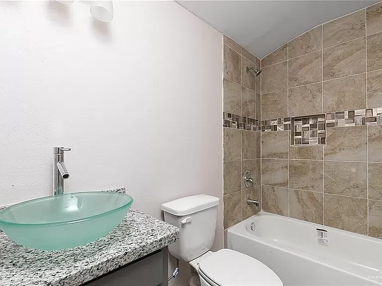 2809 Melanie Dr — Photo 11