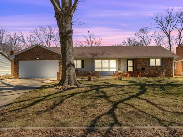 2876 SW Plass Ave, Topeka, KS 66611