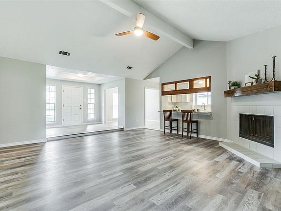 3rd image of 3206 Kingswood Dr