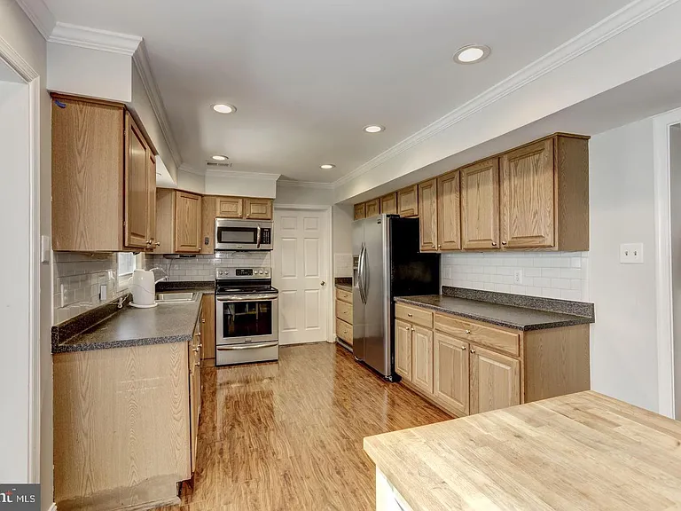 4311 Pergate Ln — Photo 16