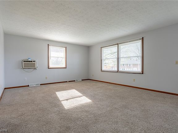 3rd image of 4709-4711 20th St NW
