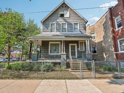 3754 W Sunnyside Ave, Chicago, IL, 60625