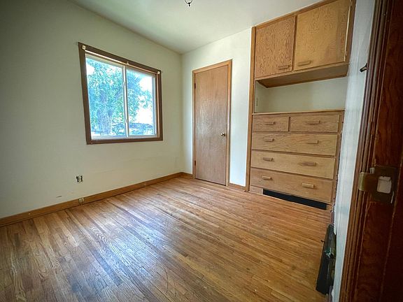 5th image of 918 Jefferson Ave
