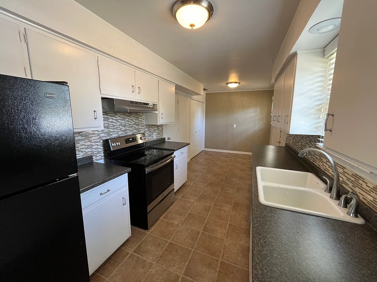 3 bed, 1661 sqft, $1,800 — Photo 3