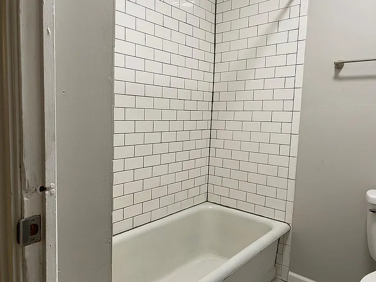 718 Cedar Ave #3 — Photo 8