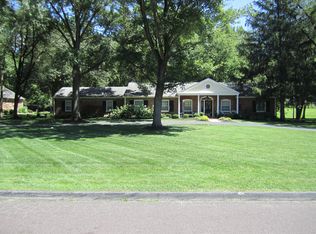 1844 Nettlecreek Dr, Saint Louis, MO 63131