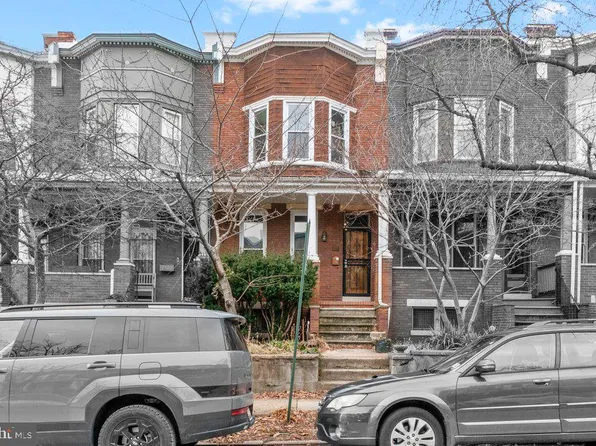 2704 Guilford Ave, Baltimore, MD 21218