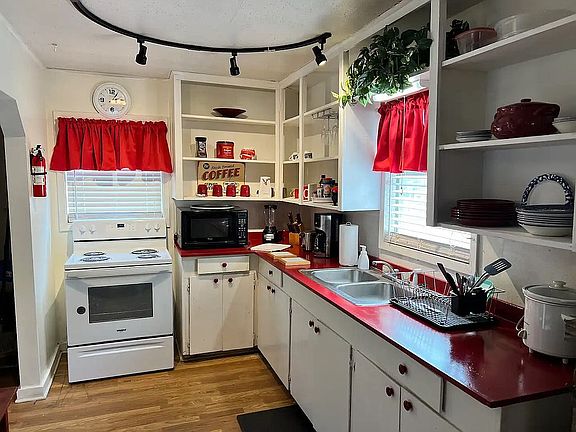 5th image of 998 Winston 8 Ranch Rd