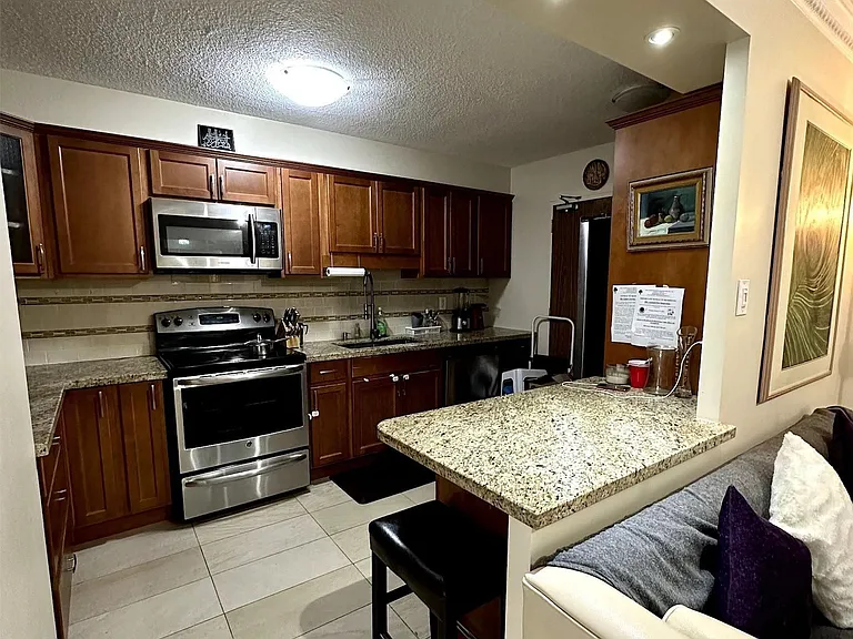 20 Mississauga Valley Blvd #1009 — Photo 4
