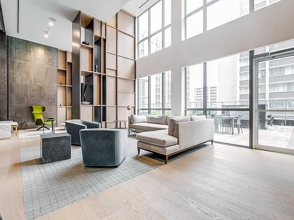 4th image of 7 Grenville St #1003