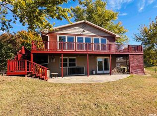 21 Bricker Cir, Avon, IL 61415