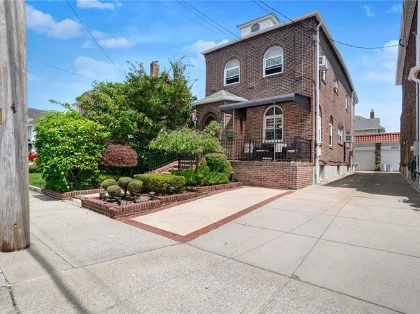 246 Beach 137th Street, Rockaway Park, NY 11694