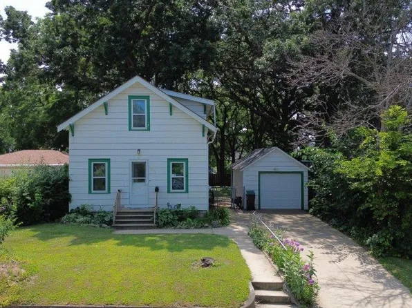 904 14th Ave NE, Austin, MN 55912