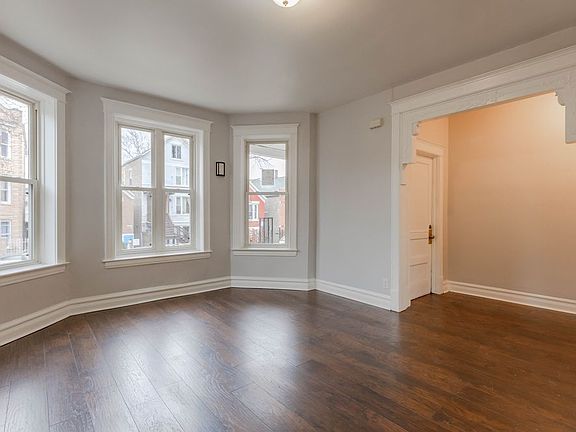 5th image of 2324 S Sacramento Ave #1F