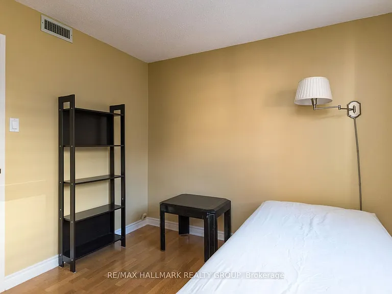 470 Laurier Ave W #902 — Photo 24