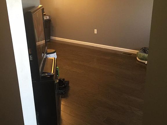 4th image of 216 Arrowhead Dr