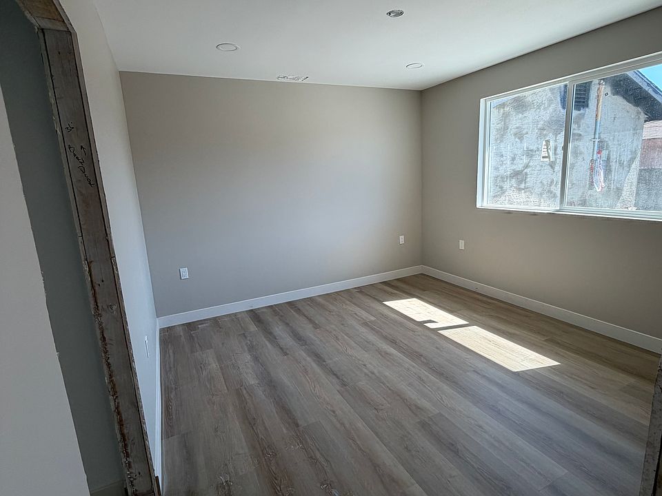 1st image of 735 S Bonnie Beach Pl
