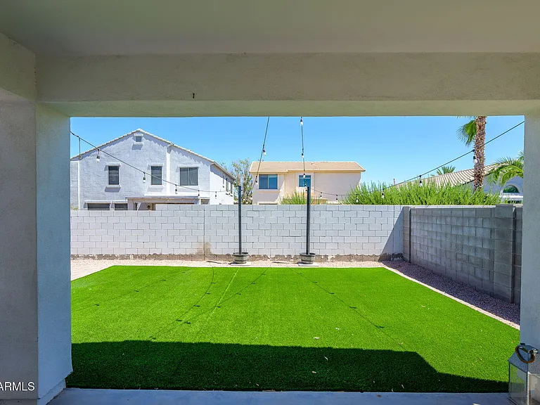 542 E Bamboo Ln — Photo 25