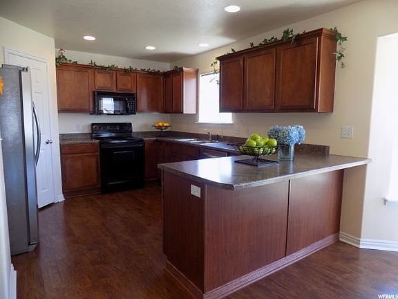 3rd image of 1259 S Alpine Dr