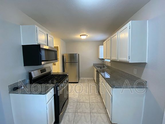 4th image of 3070 Mason Dr