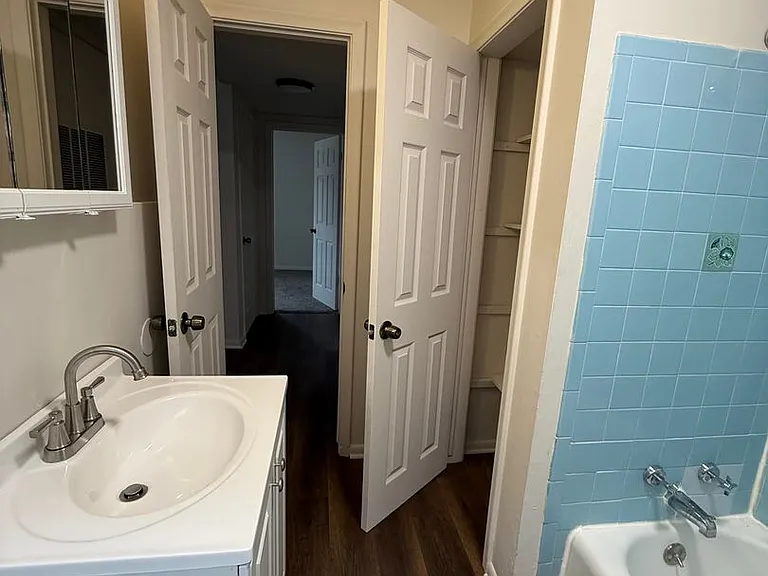 4844 Taylor St — Photo 4