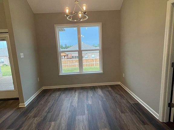 5th image of 120 Oakland Ridge Cv