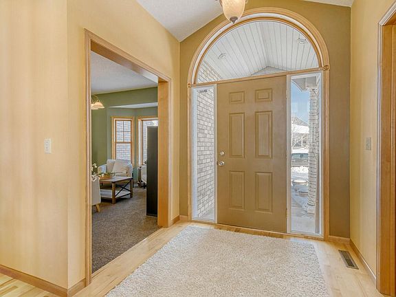 4th image of 1633 Greystone Rd