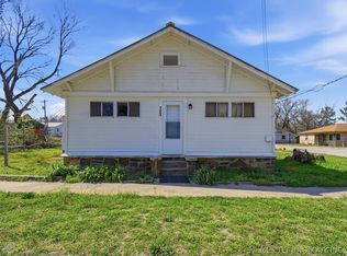 123 N 7th St, Barnsdall, OK 74002