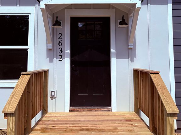 3rd image of 2632 Hydraulic Rd