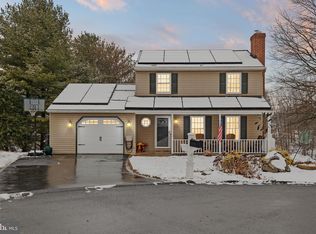 5 E Windy Hill Dr, Lititz, PA 17543