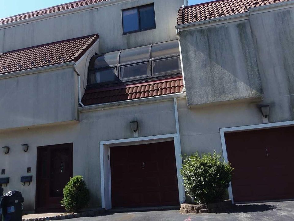 1st image of 35 Cerone Ct