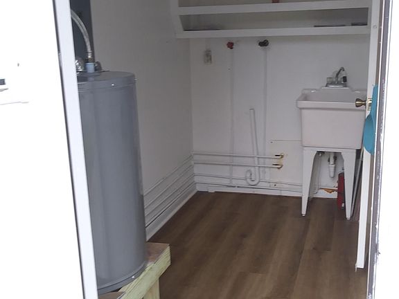 5th image of 2548 Indian Ave APT C