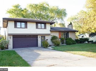 91 McKnight Rd N, Saint Paul, MN 55119