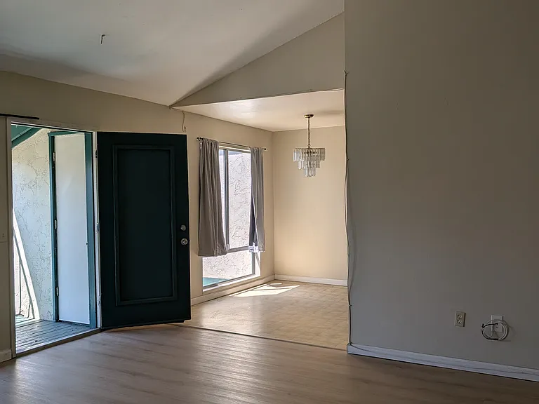 1817 E Grand Ave #38 — Photo 13