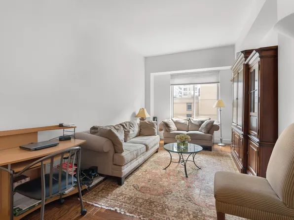 200 Riverside Boulevard image 1 of 11