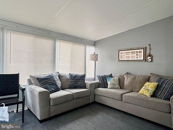 4th image of 709 Seashore Rd #626