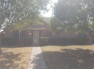 102 Foxtail Ct, Red Oak, TX 75154