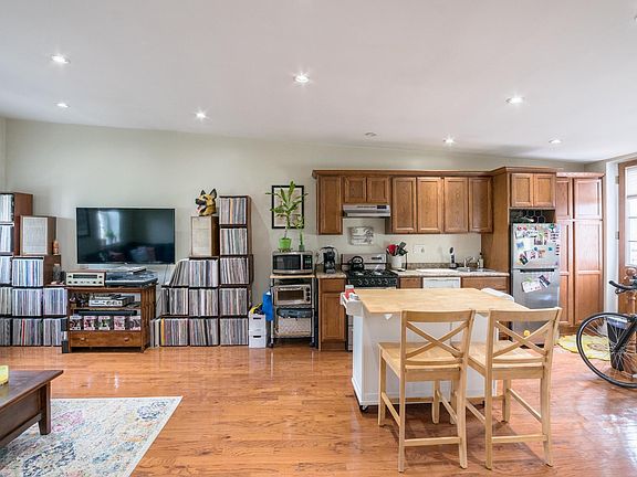 5th image of 1836 E Passyunk Ave #2