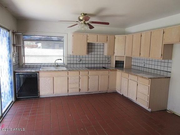 5th image of 1111 E Bell De Mar Dr