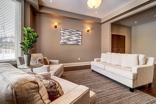 102 Hemlock Ct — Photo 32