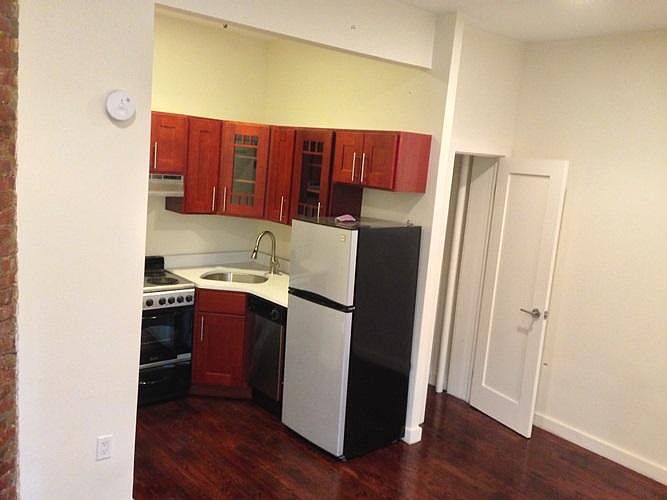 2nd image of 487 Clinton Ave #1