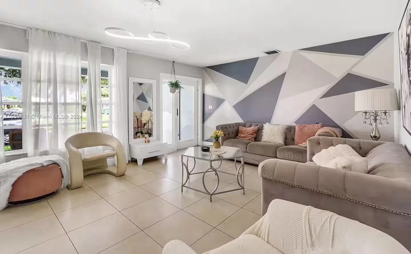 2 bed, 1249 sqft, $2,450 — Photo 3