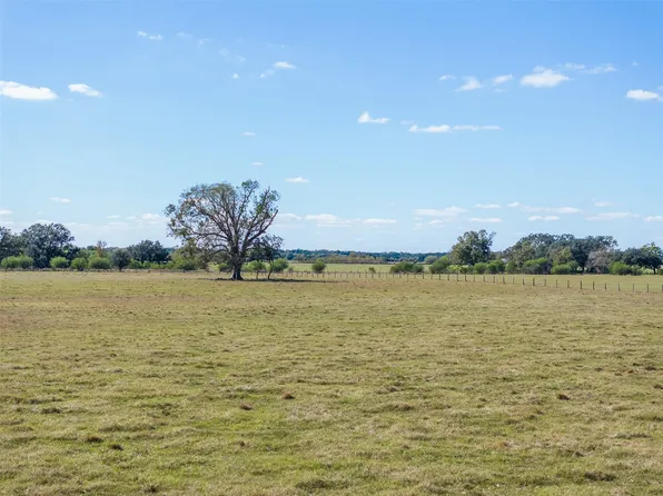 Johnston Rd, Wallis, TX 77485