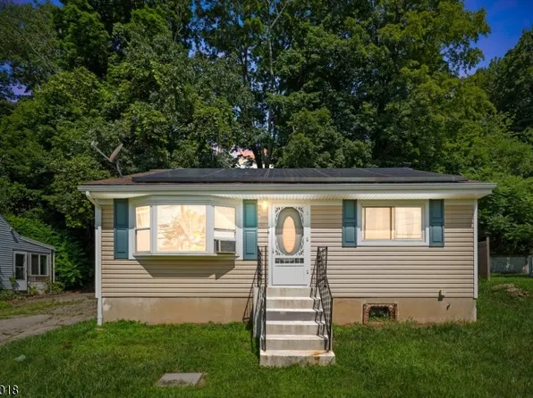 121 Brooklyn Stanhope Rd, Hopatcong Boro, NJ 07874